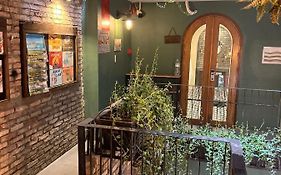 Vy Da Central Market Hostel
